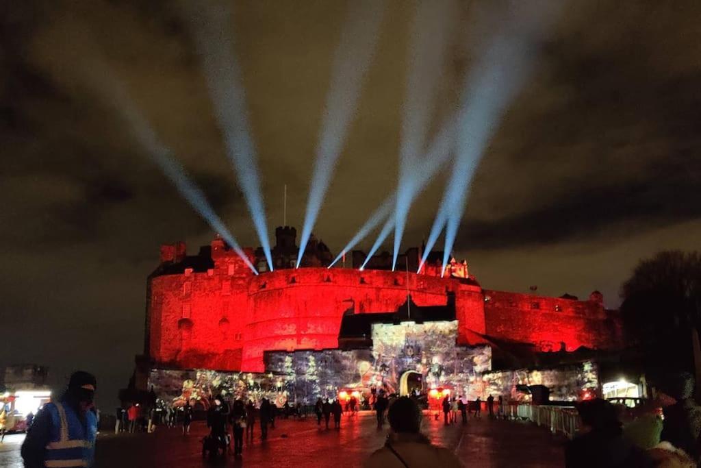 Royal Mile Apt, Just 1 Min From Edinburgh Castle! Zewnętrze zdjęcie